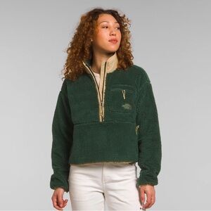 North Face Women’s Extreme Pile Pullover